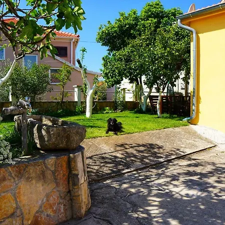 Apartman Cro Garden Appartamento *